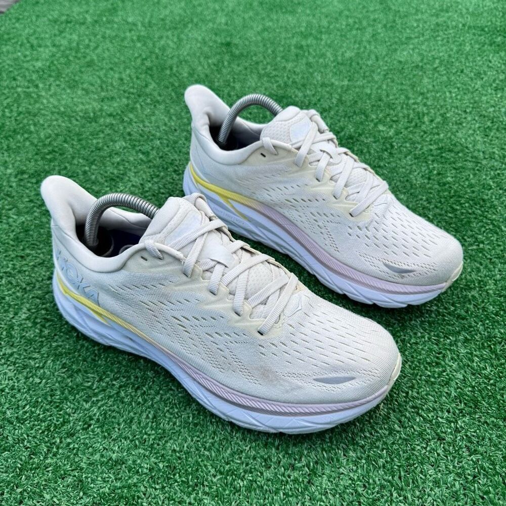 HOKA ONE ONE CLIFTON 8 - Women’s Running Shoes - SIZE 9.5B